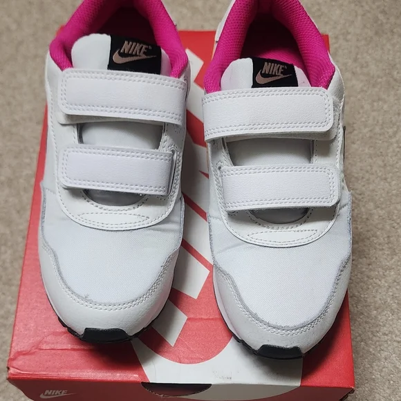 Nike MD Valiant (PSV) Kids' Shoes White Summit Black CN8559-105 NEW 2.5Y - Picture 2 of 6